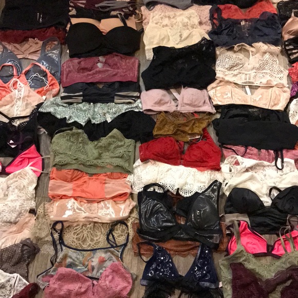 VICTORIA SECRET BRALETTES 10 RANDOM MYSTERY BOX - Picture 4 of 8